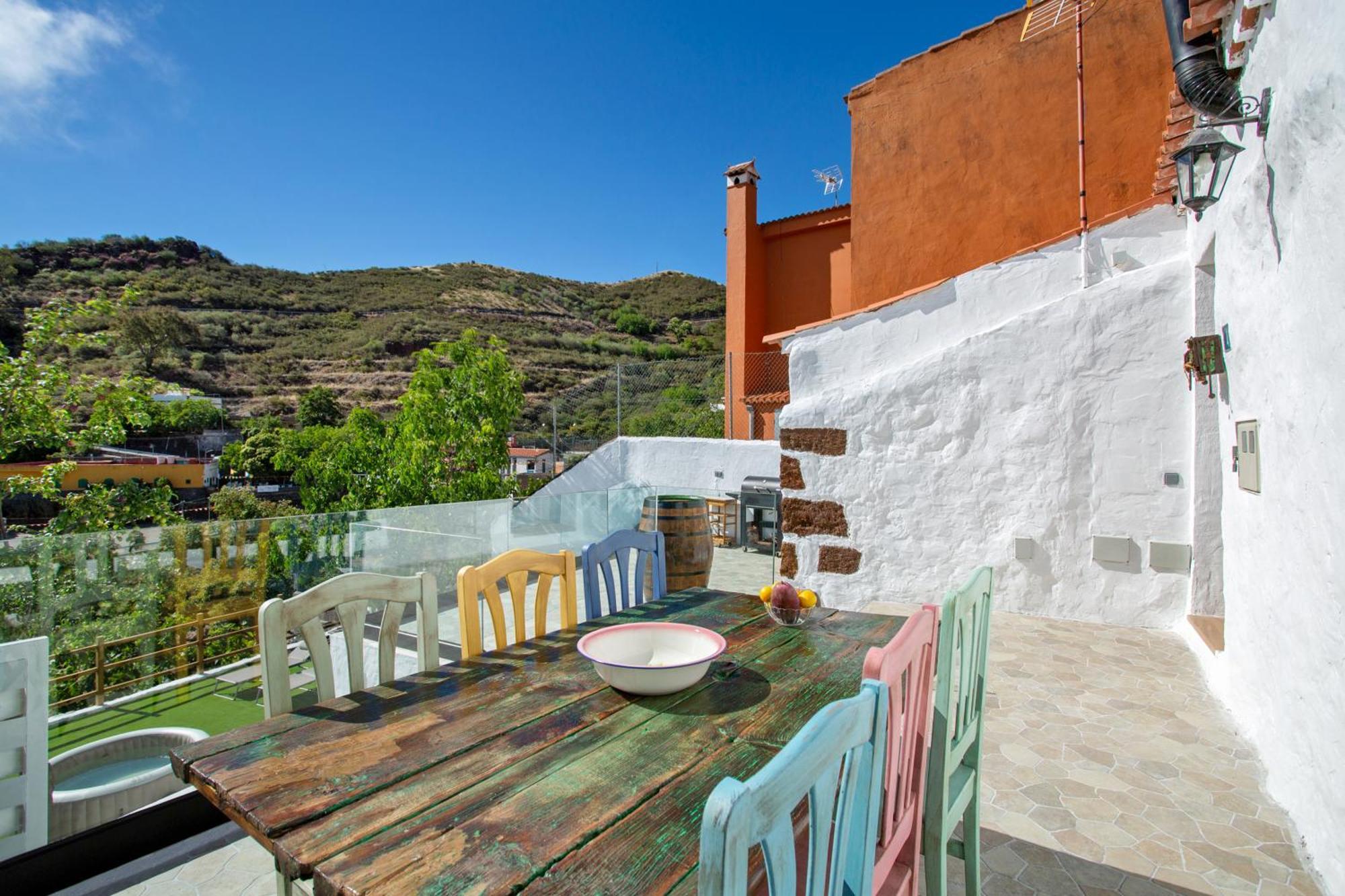 Casa Tito Y Teresita Villa Vega de San Mateo Luaran gambar